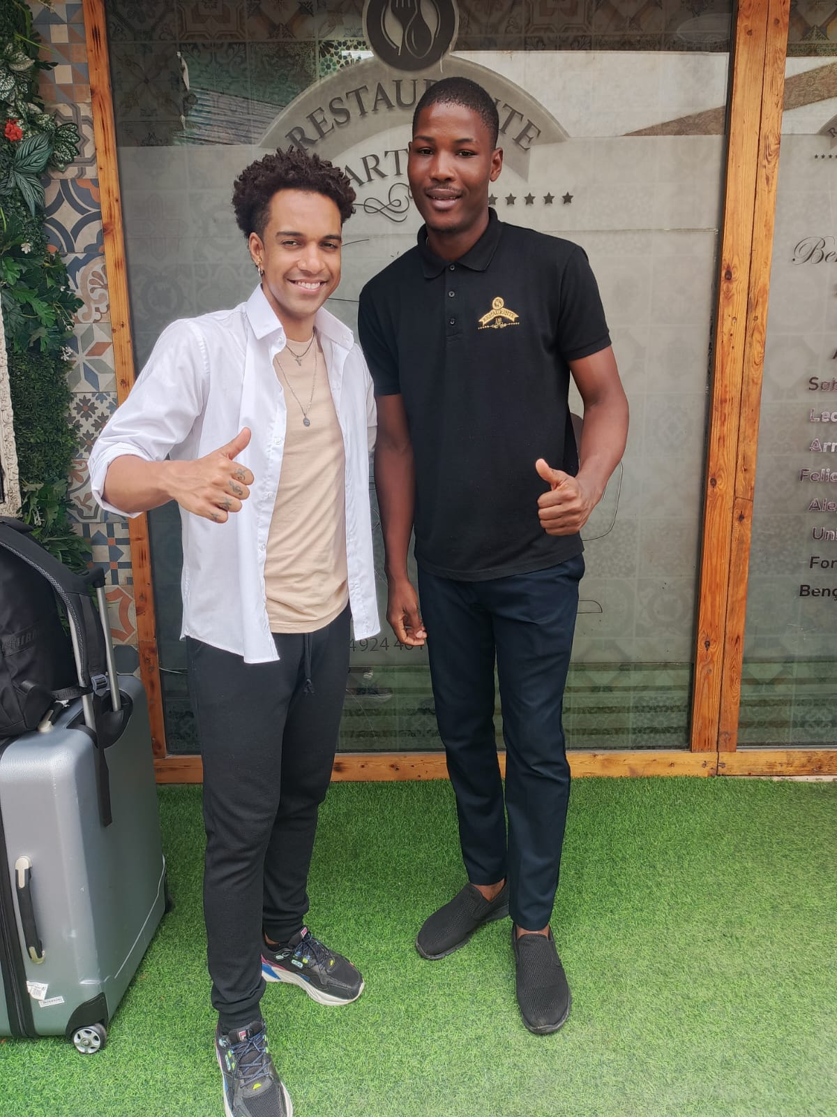 Clientes amigáveis - Dura Barato Luanda