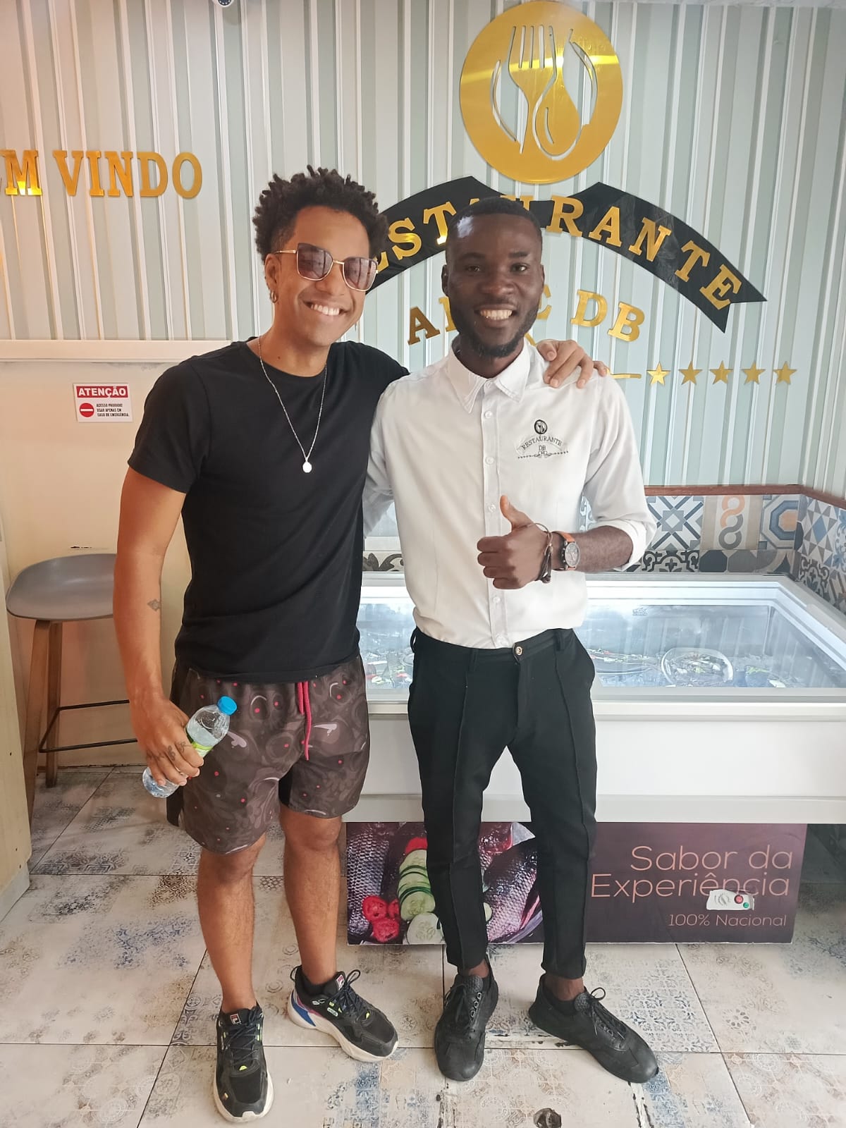 Clientes amigáveis - Dura Barato Luanda